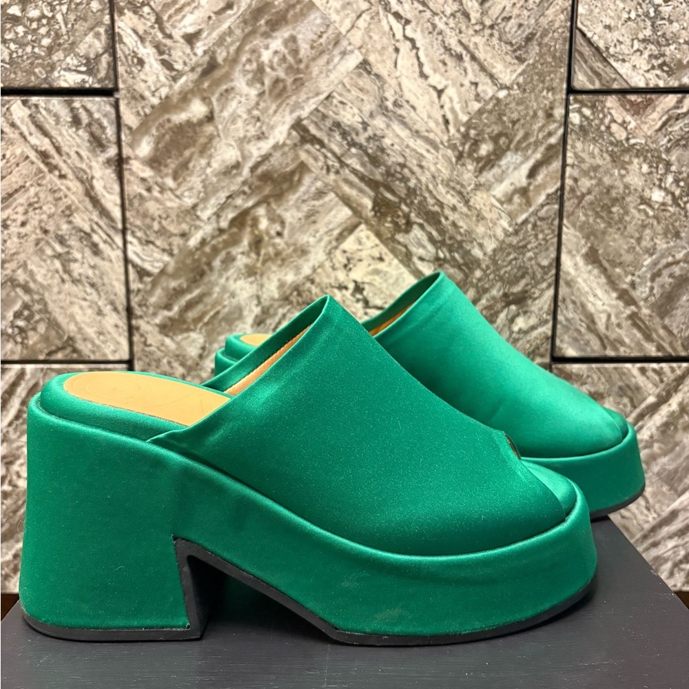 NWT Ganni S1824 Green Platform Mule Heels